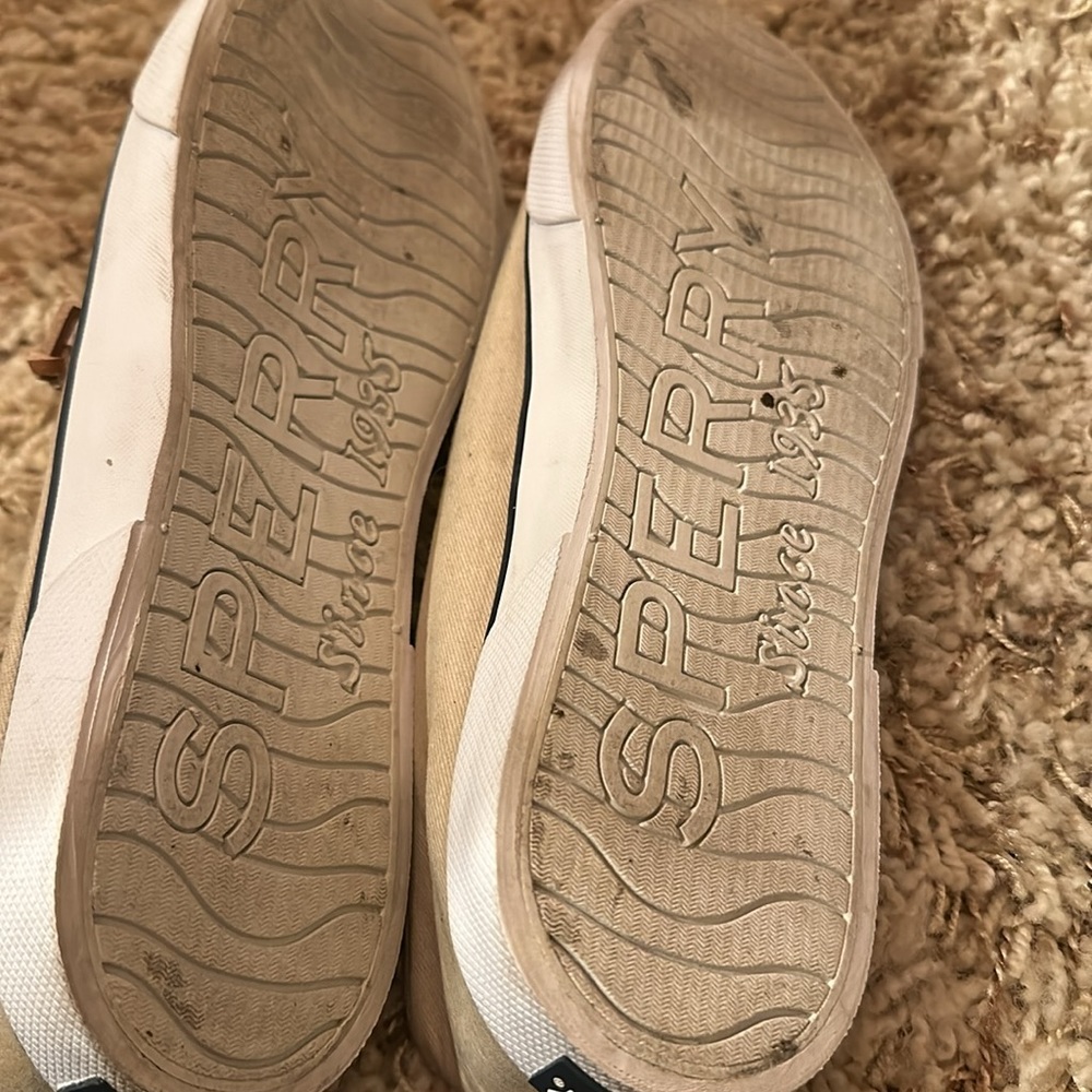 Shoes - Picture 4 of 6